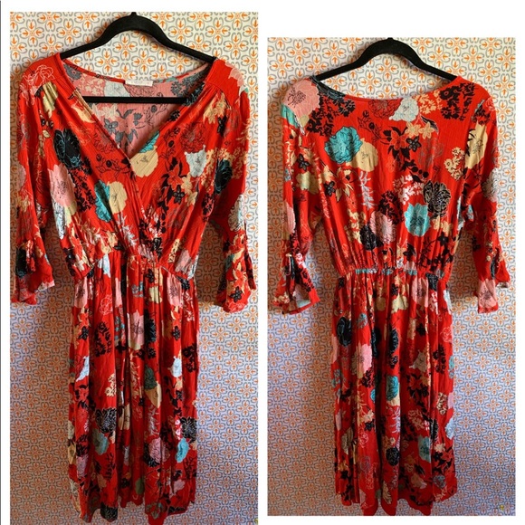 Le Lis Floral Dress - Picture 1 of 6